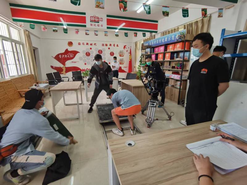 梅河口市广告片拍摄公司：极简主义践行者，少即是多的视觉哲学